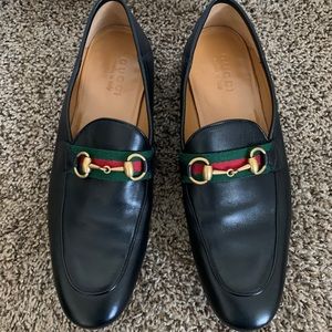Gucci Men’s black horsebit loafer with web